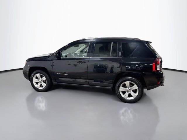 Used 2015 Jeep Compass Latitude AWD/4WD image 10