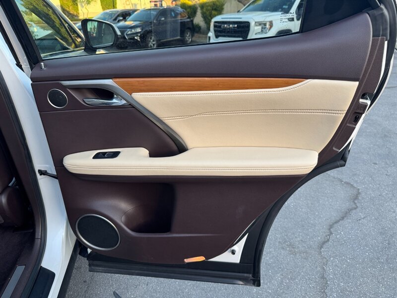 Used 2018 Lexus RX 450h AWD w/ Premium Package image 34