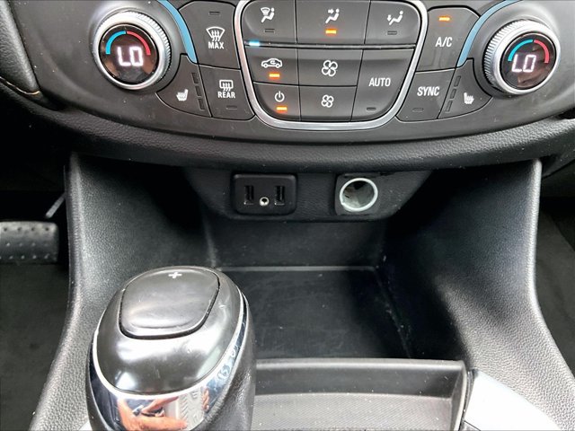 Used 2019 Chevrolet Traverse LT FWD image 28