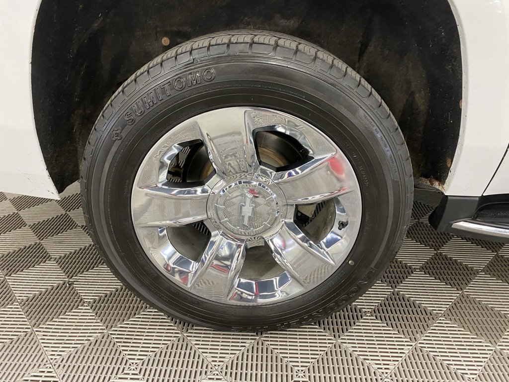 Used 2019 Chevrolet Suburban Premier image 10