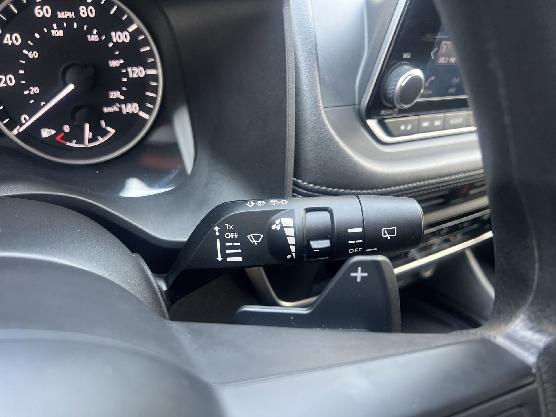 Used 2024 Nissan Rogue S FWD image 10