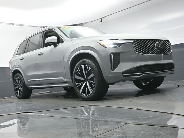 Used 2025 Volvo XC90 B6 Core w/ Protection Package image 33