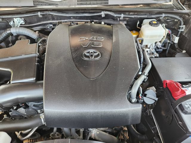 Used 2017 Toyota Tacoma TRD Off-Road w/ Tow Package (A/T) AWD/4WD image 21
