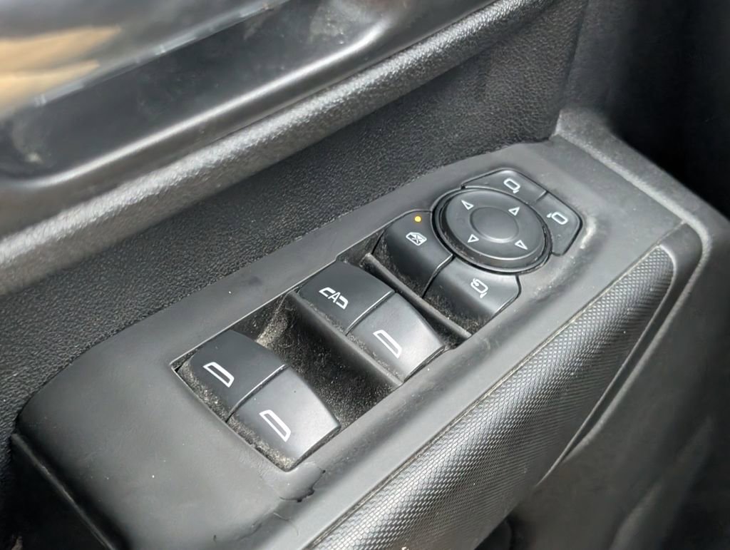 Used 2025 Chevrolet Silverado 2500 Custom w/ Custom Value Package image 10