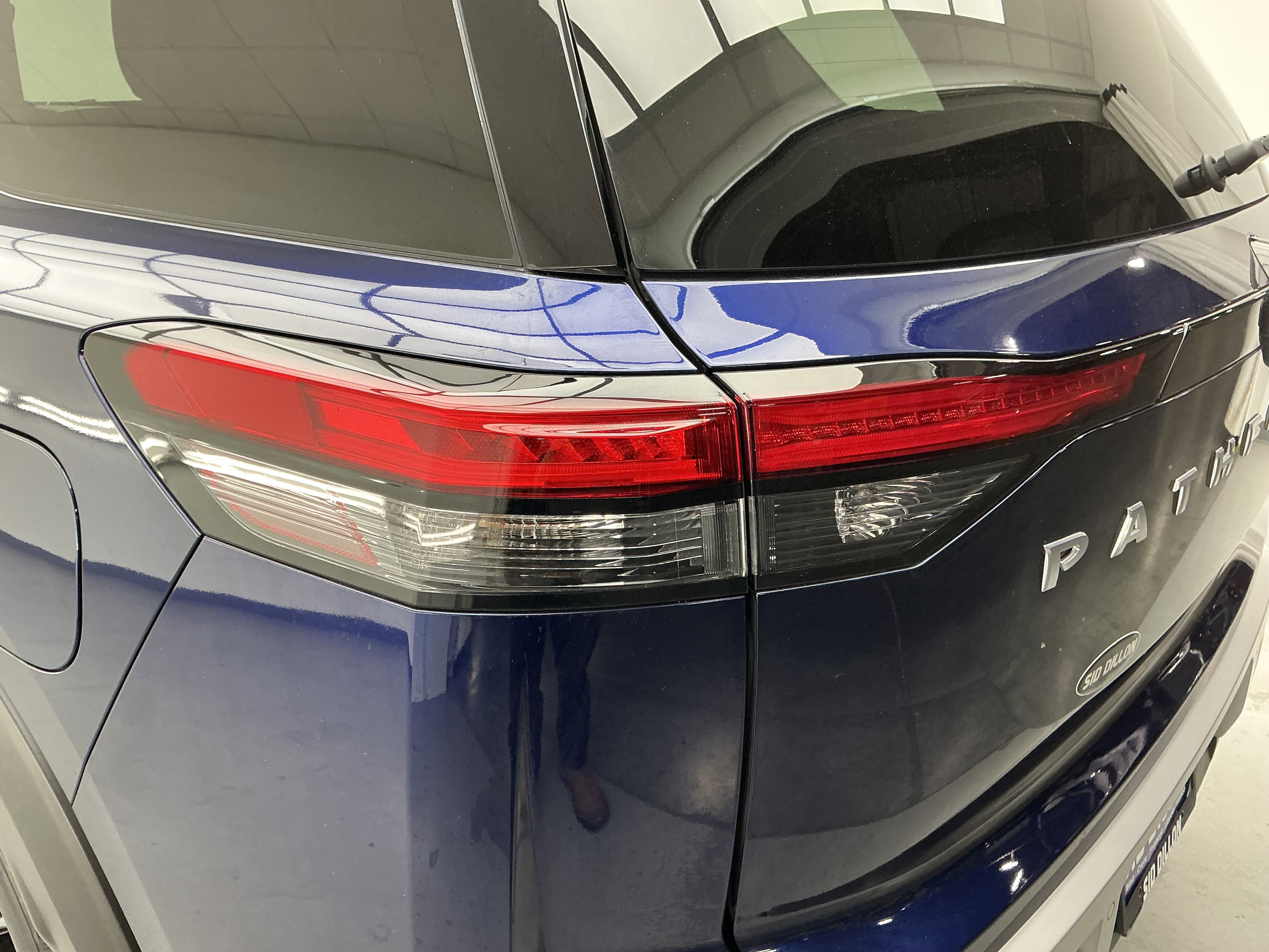 Used 2024 Nissan Pathfinder Platinum image 21