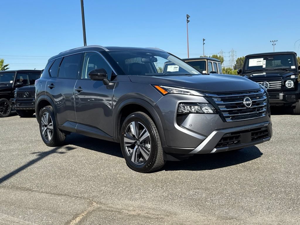 Used 2026 Nissan Rogue SL FWD image 5