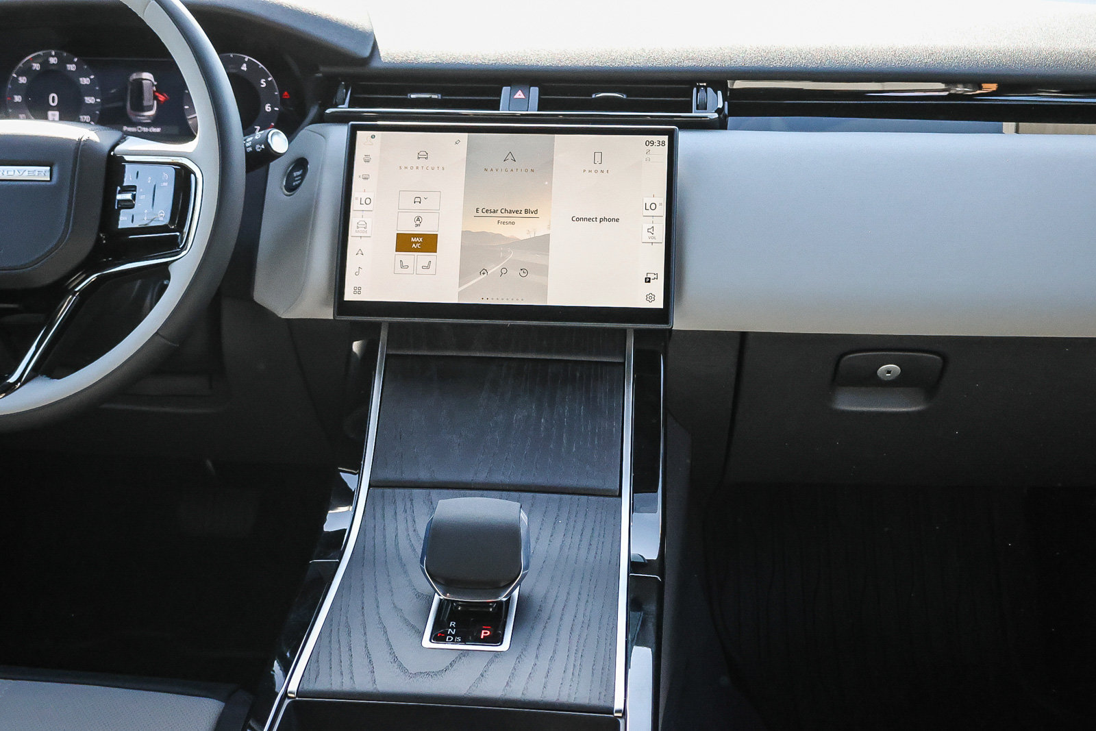 New 2026 Land Rover Range Rover Velar S AWD/4WD image 24