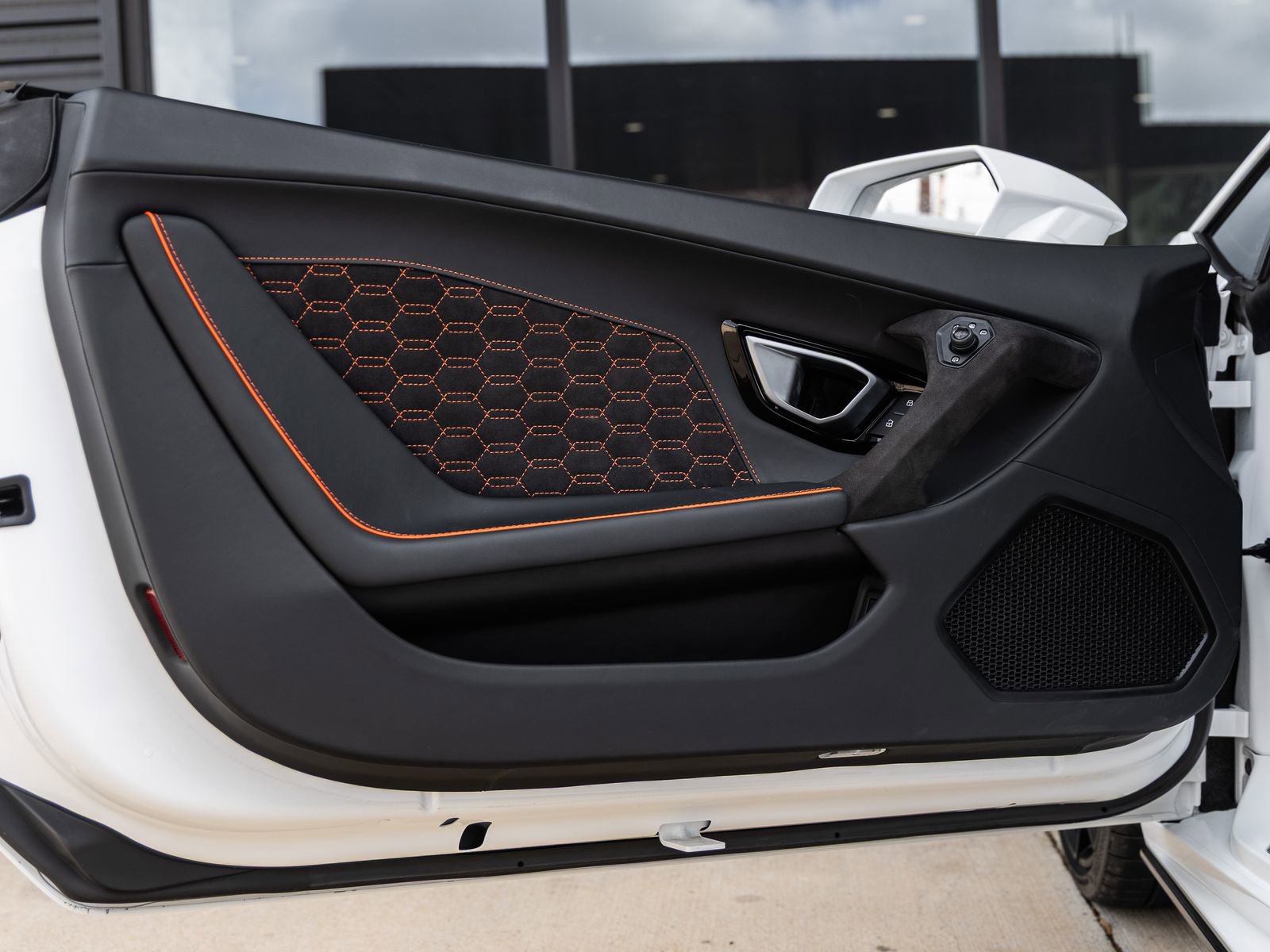 Used 2023 Lamborghini Huracan Tecnica RWD image 25