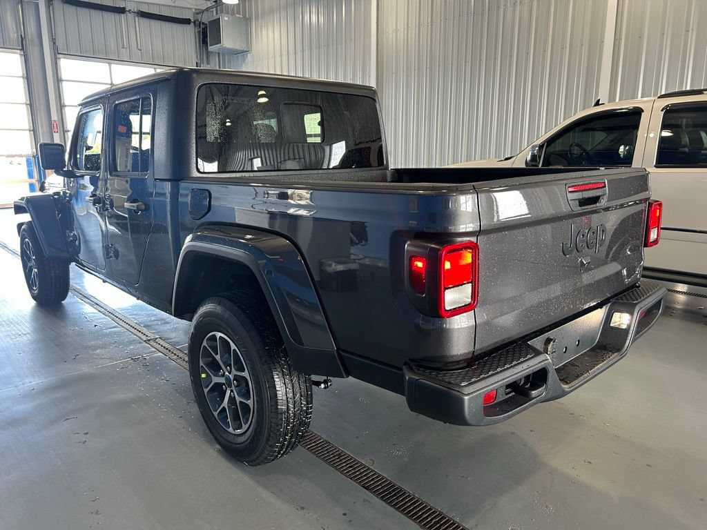 New 2025 Jeep Gladiator Sport AWD/4WD image 4