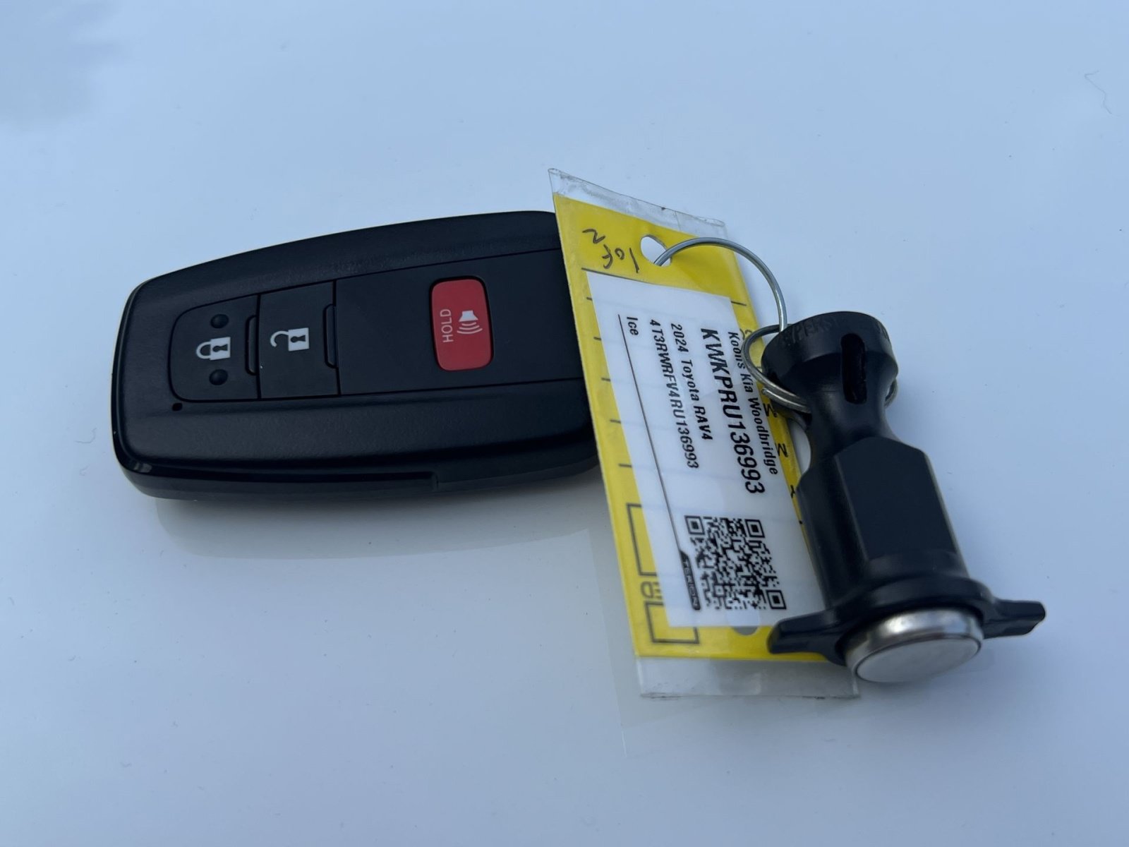 Used 2024 Toyota RAV4 XLE AWD/4WD image 37