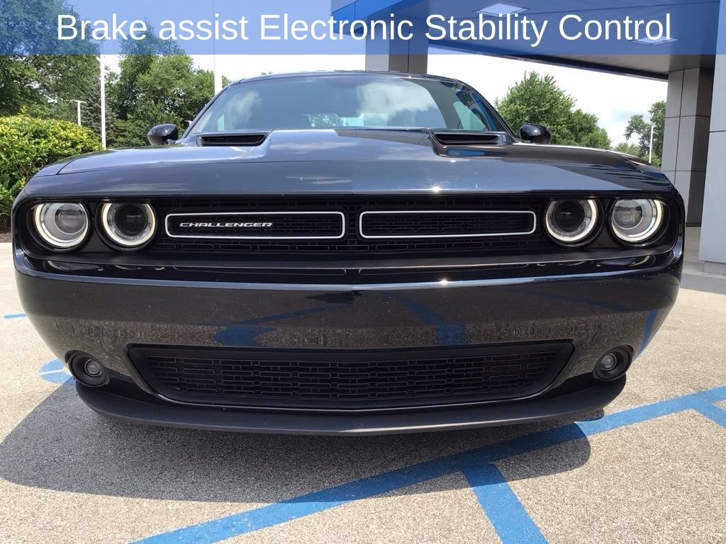 Used 2015 Dodge Challenger SXT Plus w/ Driver Convenience Group RWD image 15