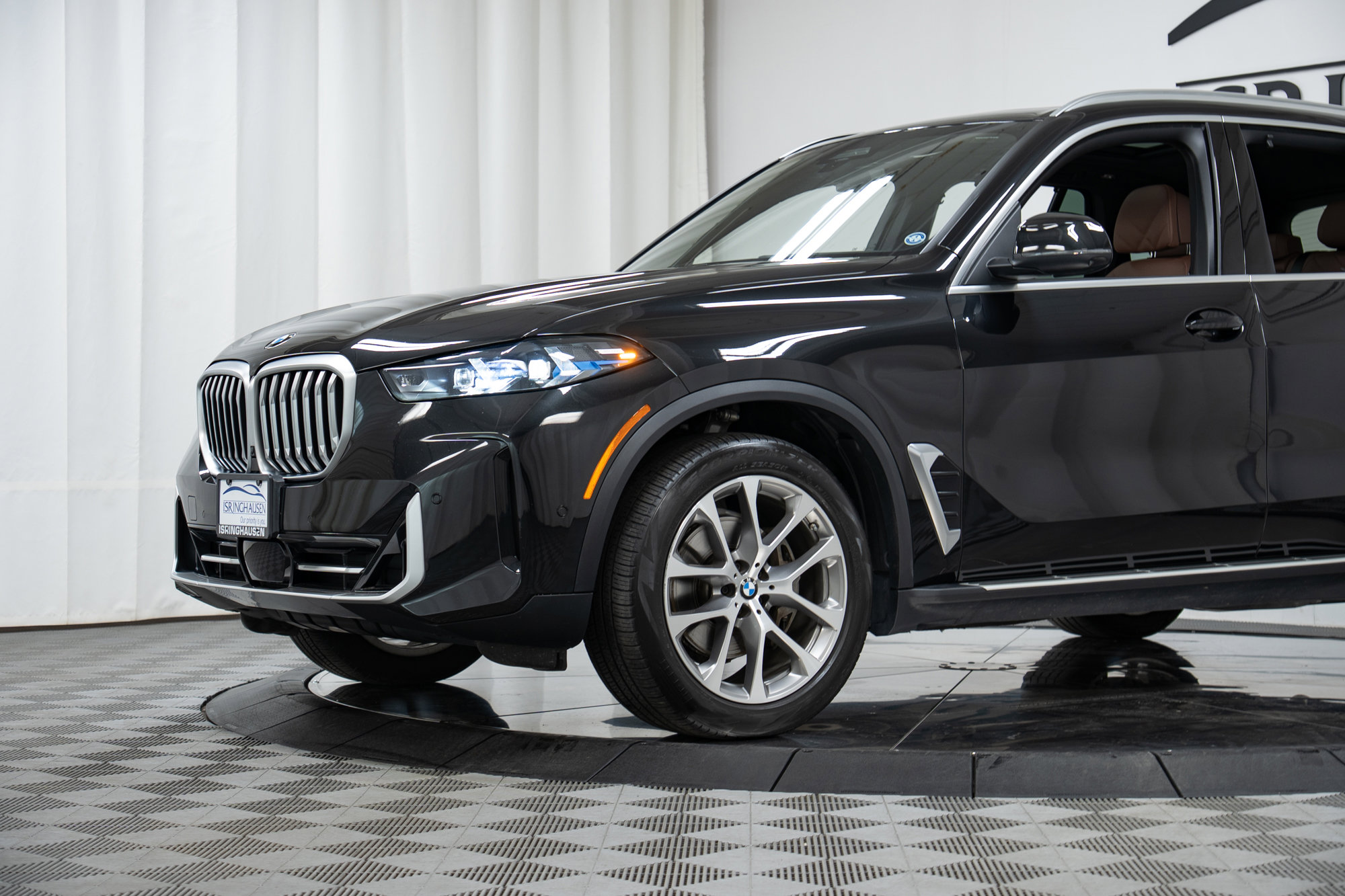 Certified 2024 BMW X5 xDrive40i w/ Premium Package image 25