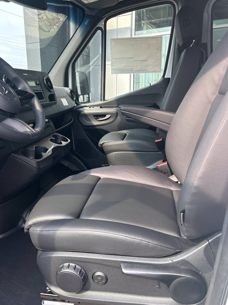 New 2026 Mercedes-Benz Sprinter 2500 image 11