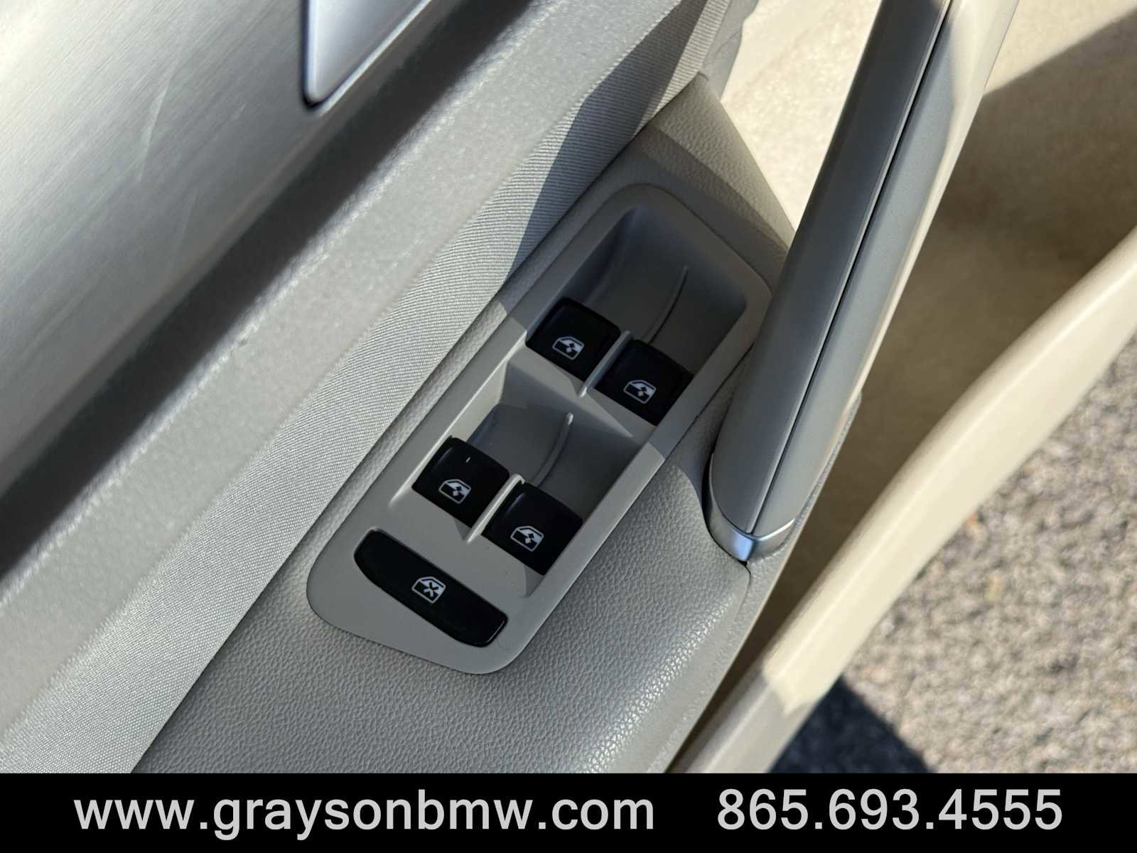 Used 2016 Volkswagen Golf S image 13