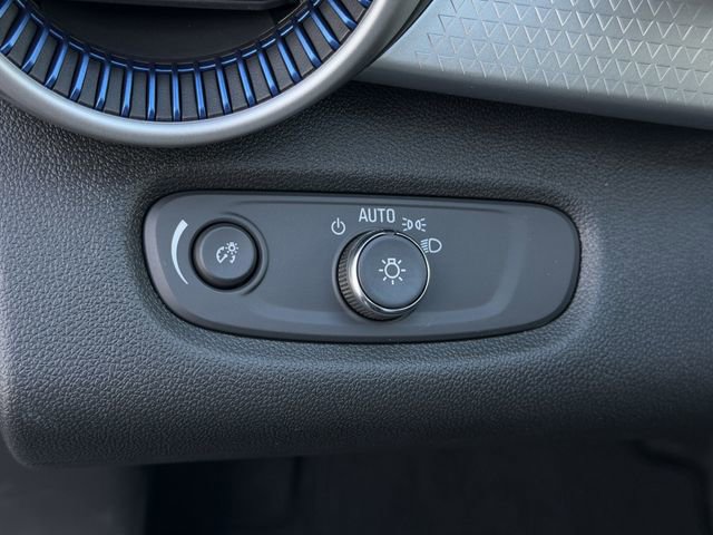 New 2026 Chevrolet Trax LS w/ Driver Confidence Package image 16