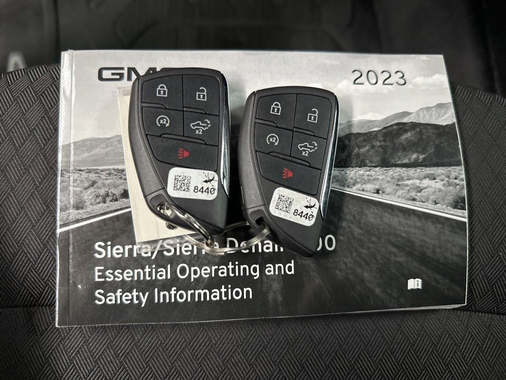 Used 2023 GMC Sierra 1500 Elevation image 39