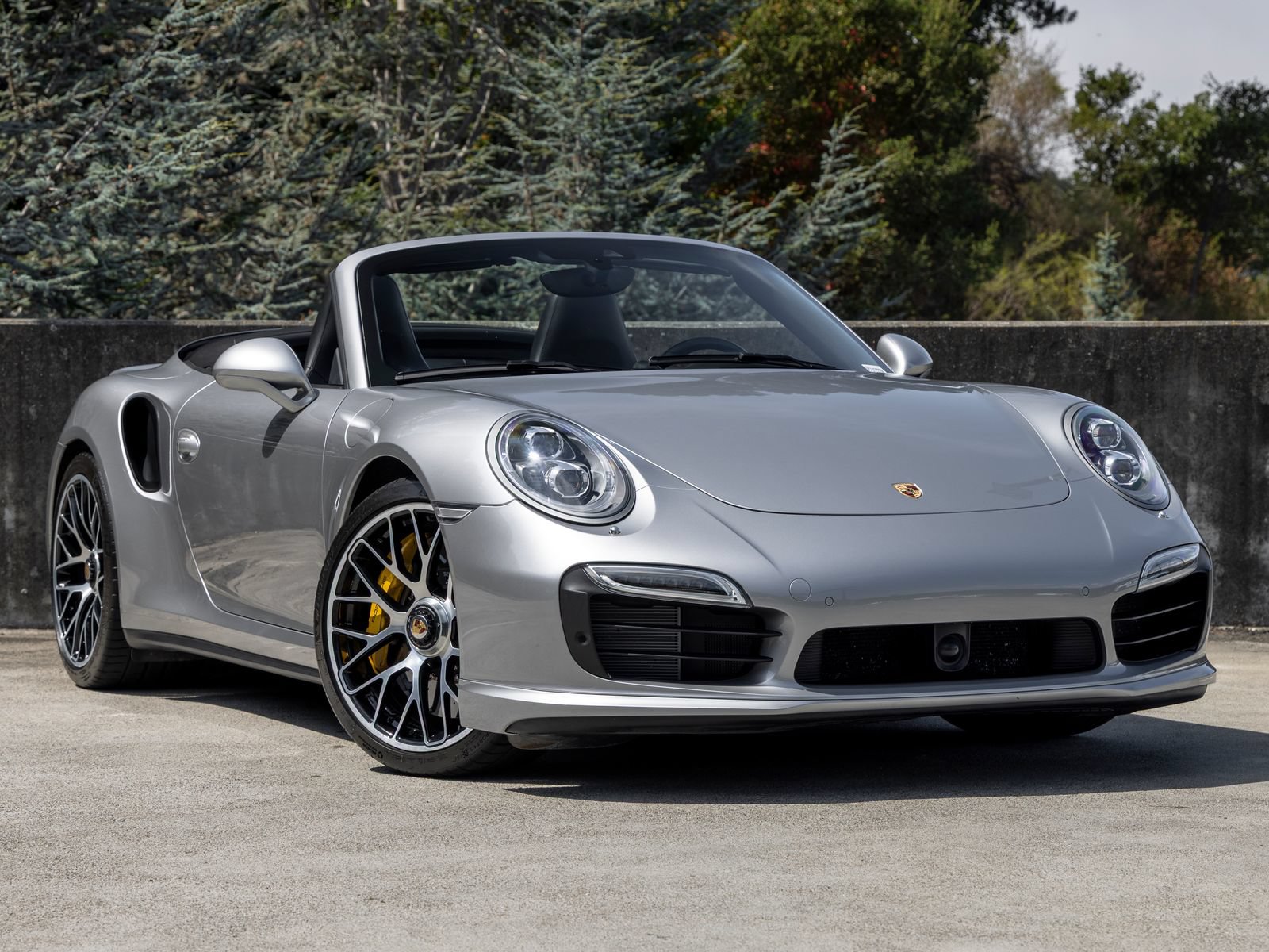 Certified 2015 Porsche 911 Turbo S AWD/4WD image 6