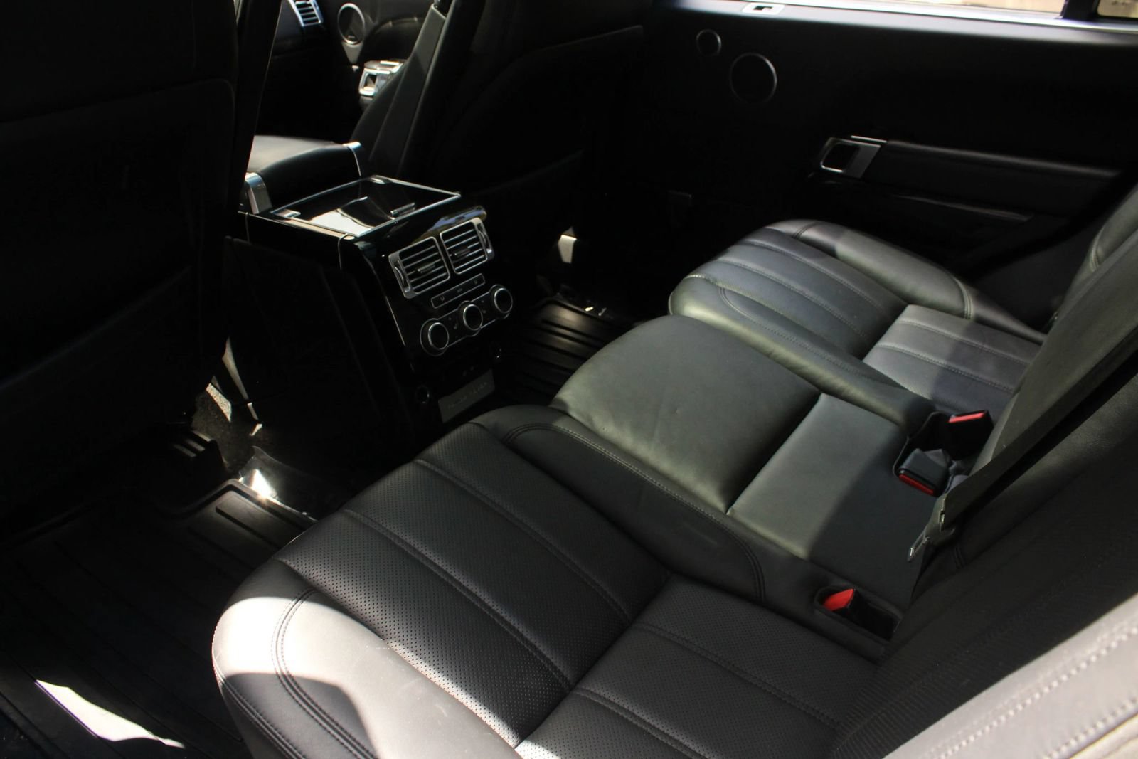 Used 2017 Land Rover Range Rover Long Wheelbase Supercharged AWD/4WD image 20