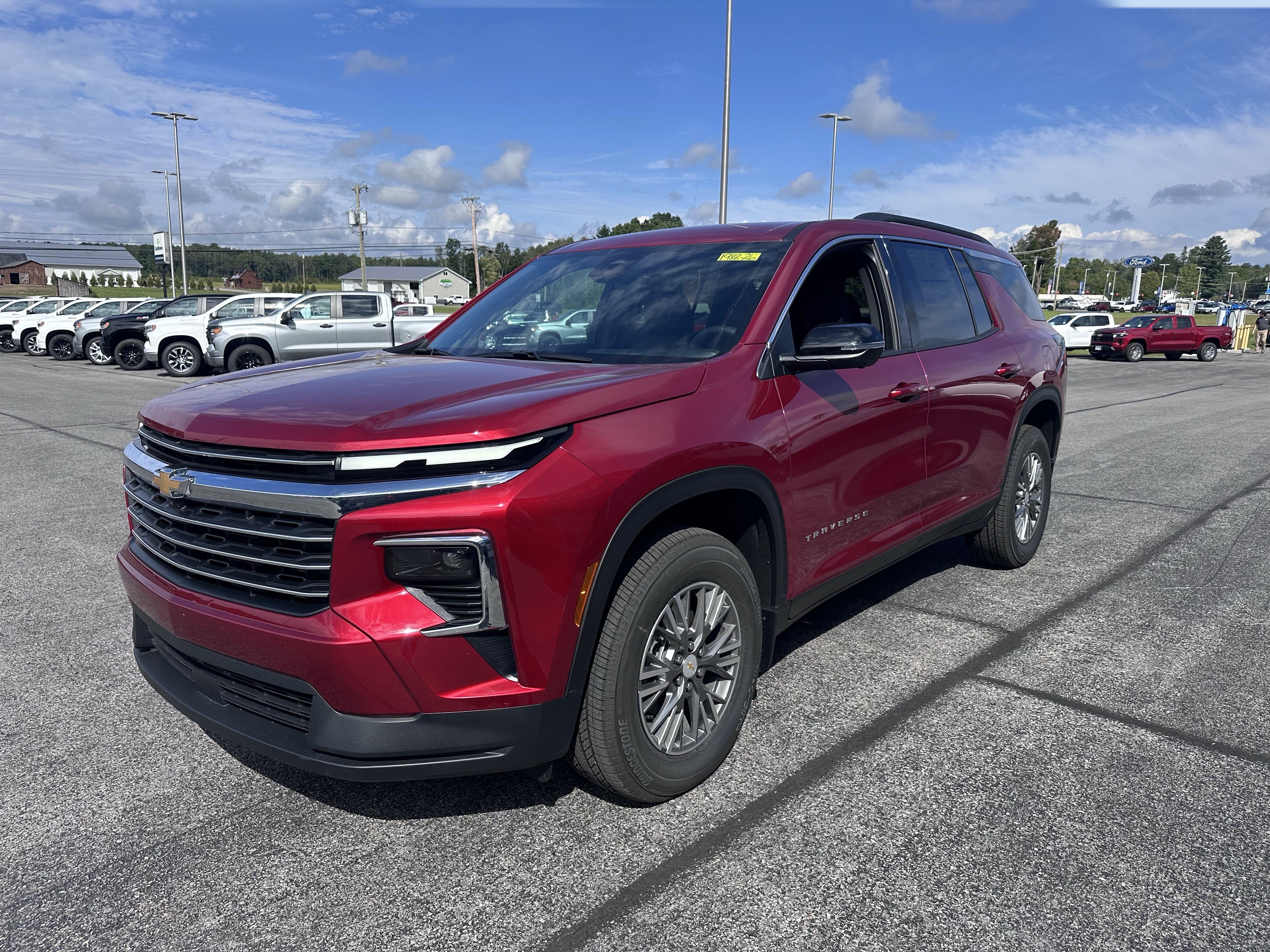 New 2026 Chevrolet Traverse LT w/ Driver Confidence Package AWD/4WD image 3