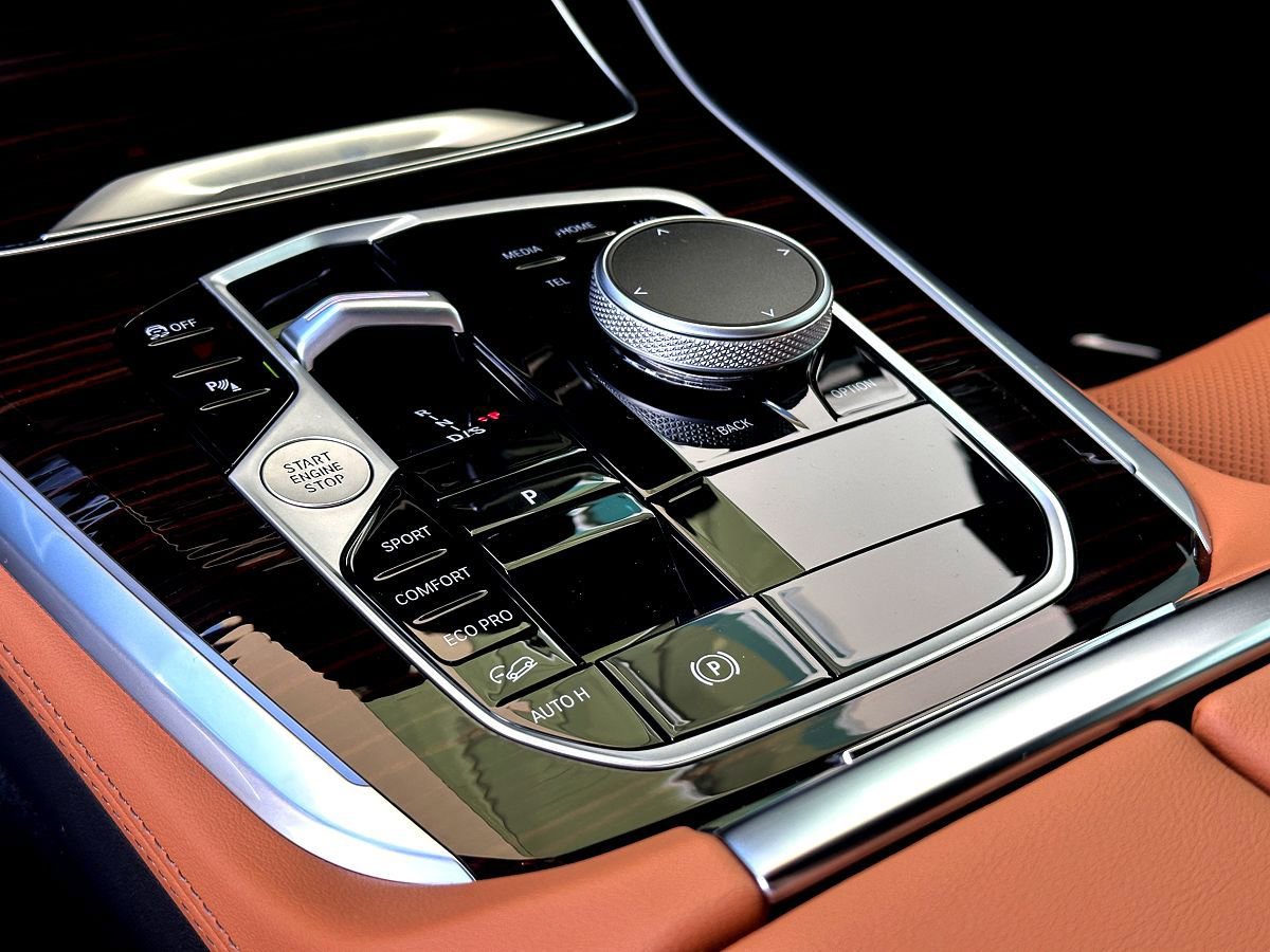 New 2026 BMW X5 xDrive40i w/ Premium Package image 16