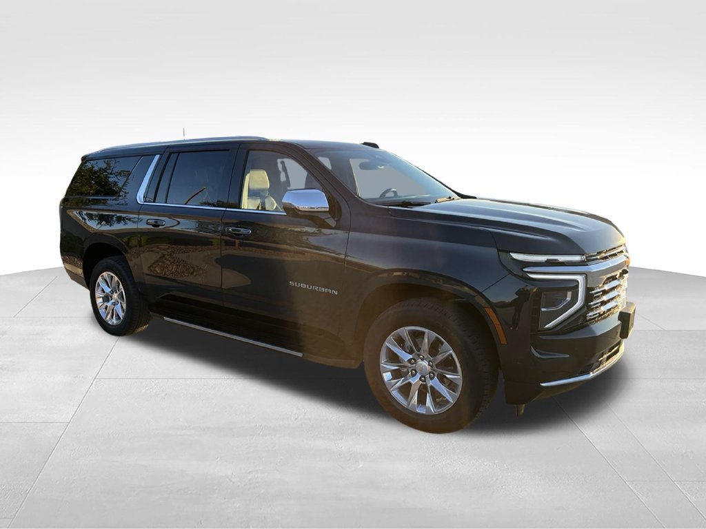 Used 2025 Chevrolet Suburban Premier AWD/4WD image 5