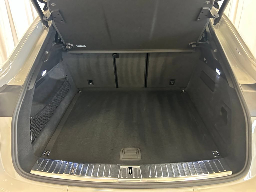 Certified 2026 Porsche Cayenne Coupe AWD/4WD image 28