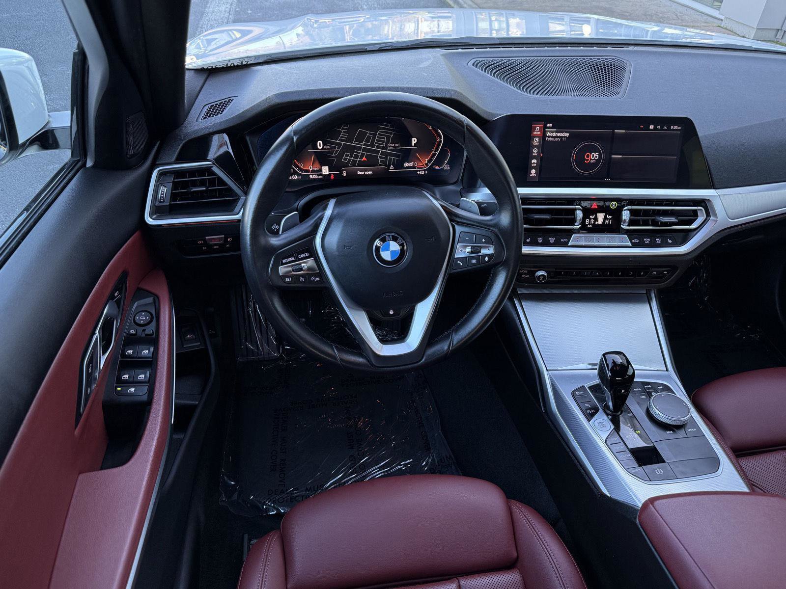 Used 2022 BMW 330i xDrive Sedan w/ Driving Assistance Package image 17