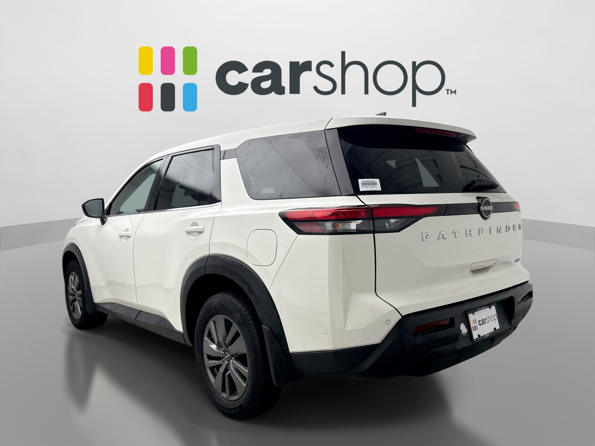 Used 2024 Nissan Pathfinder S AWD/4WD image 3