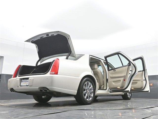 Used 2008 Cadillac DTS w/ Sun And Sound Package image 54