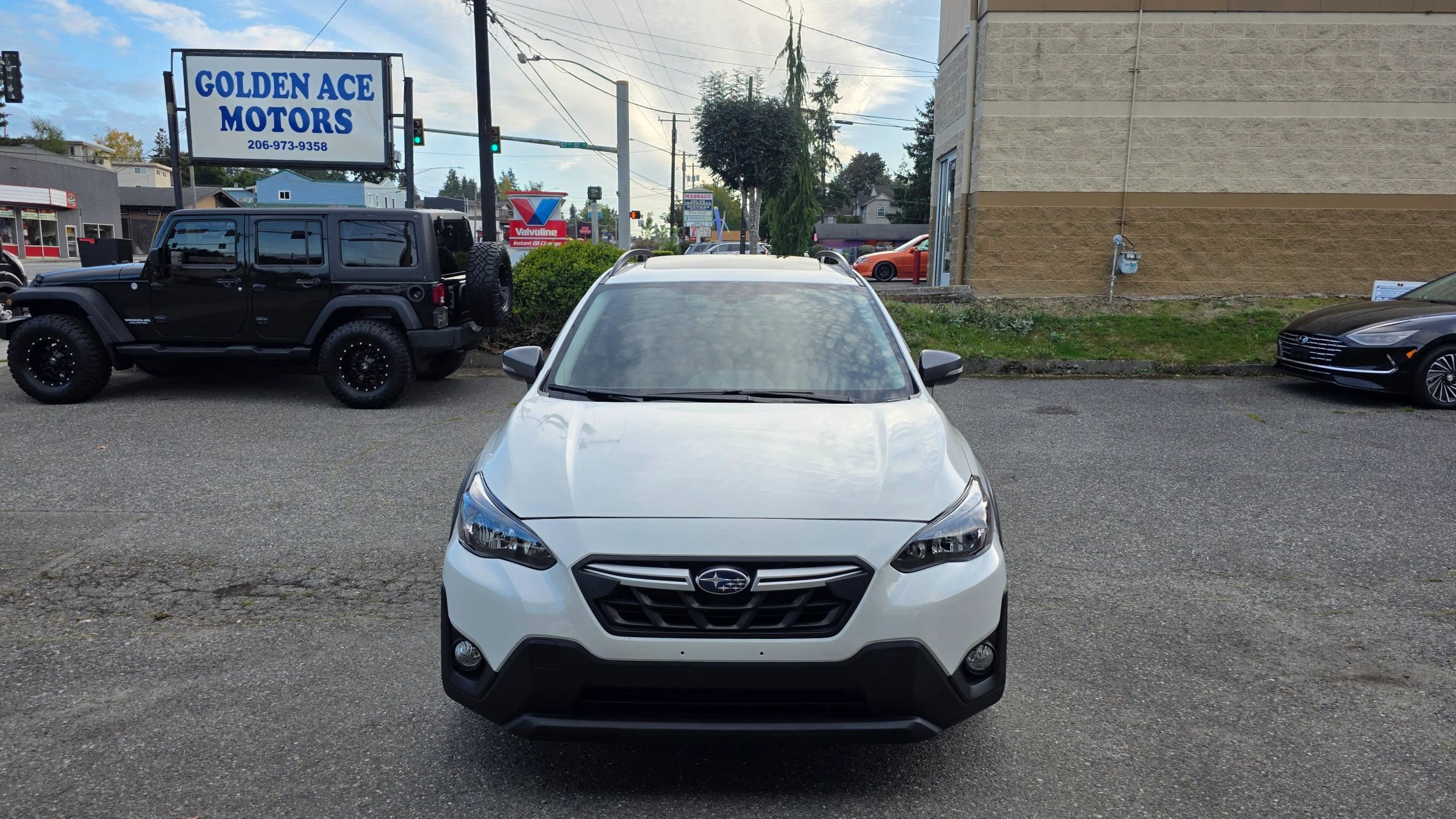 Used 2022 Subaru Crosstrek 2.5i Sport w/ Moonroof Package image 2