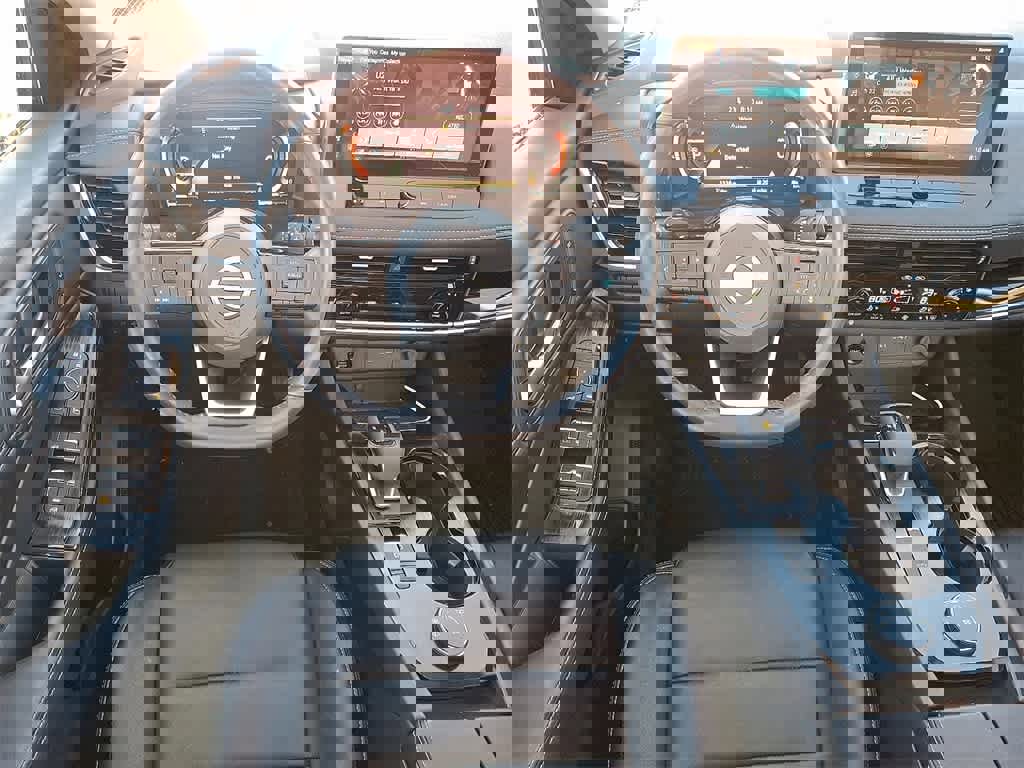 Used 2024 Nissan Rogue SL w/ SL Premium Package image 10