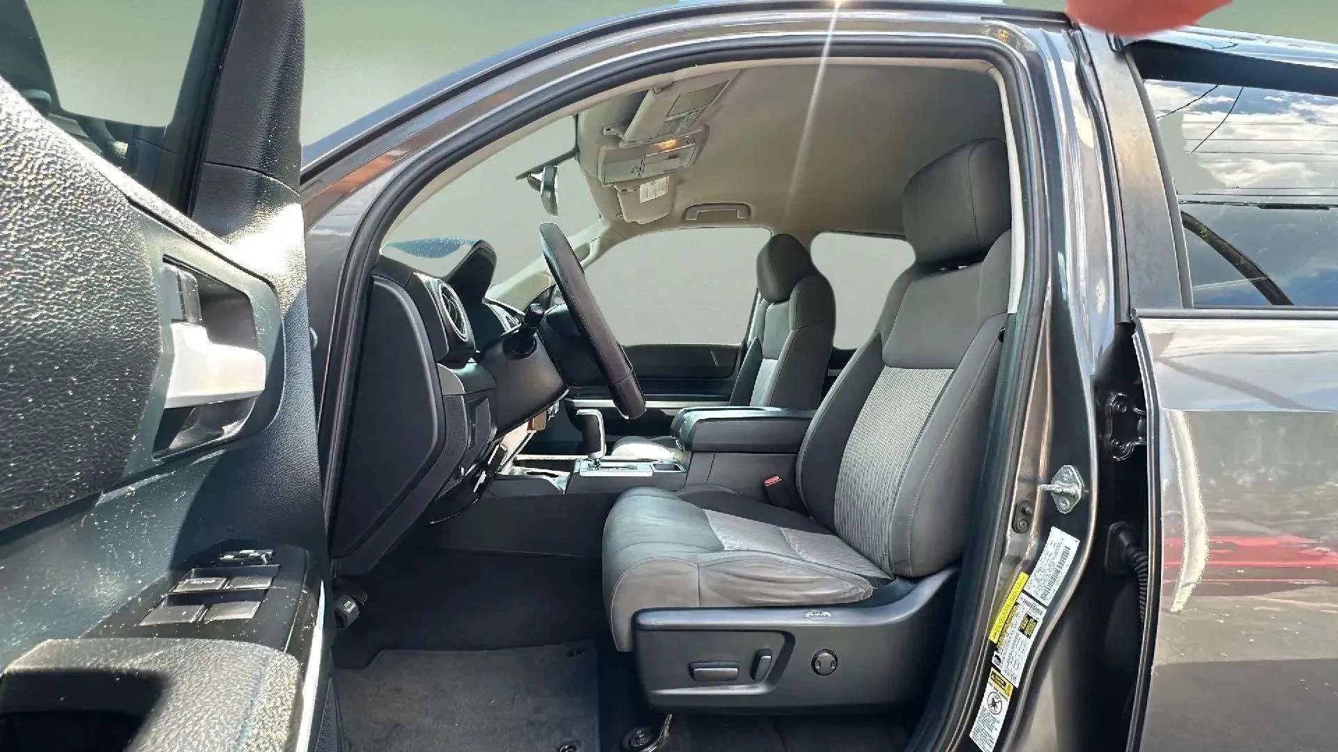 Used 2015 Toyota Tundra SR5 image 14