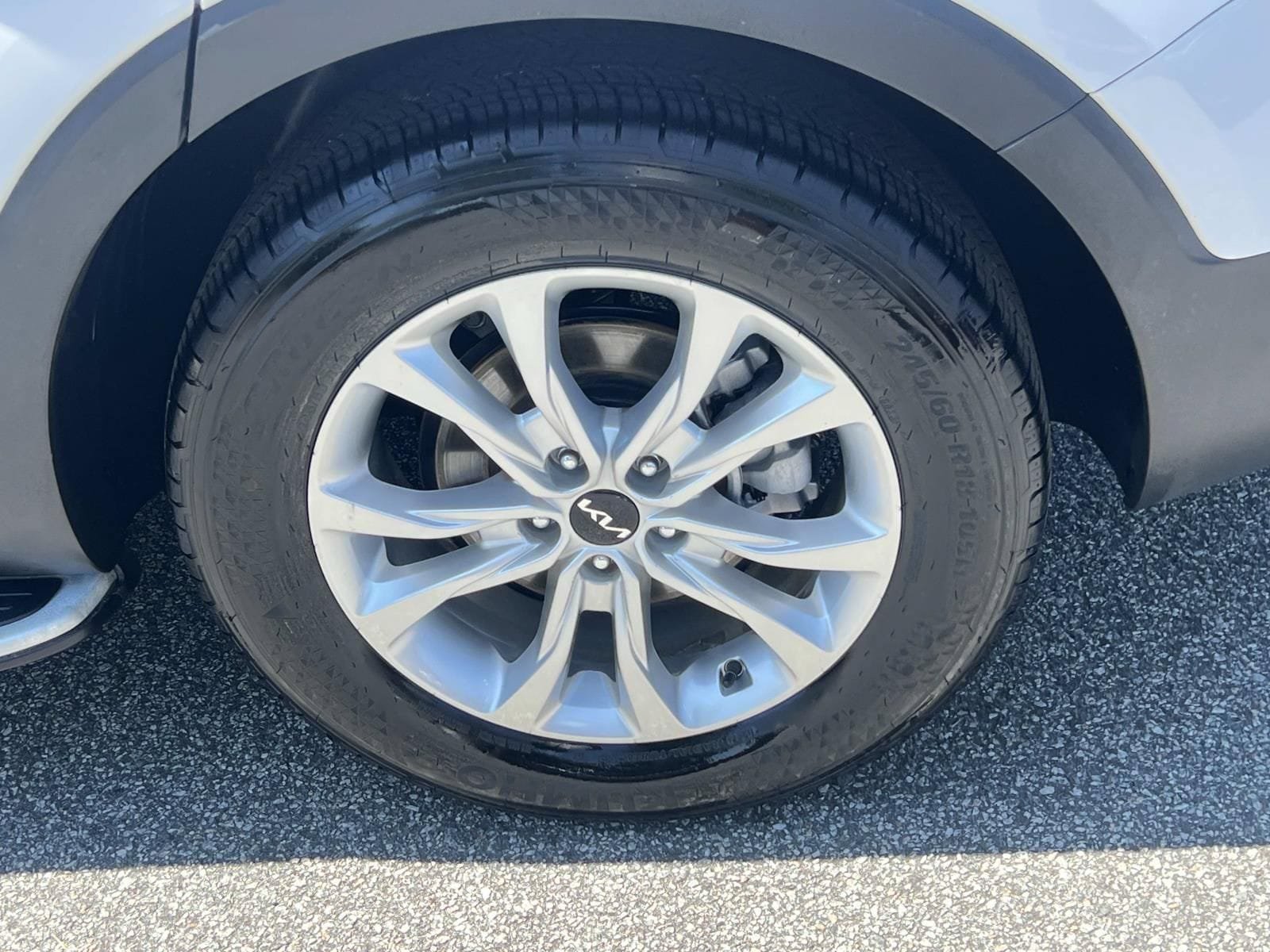 Used 2022 Kia Telluride LX AWD/4WD image 19