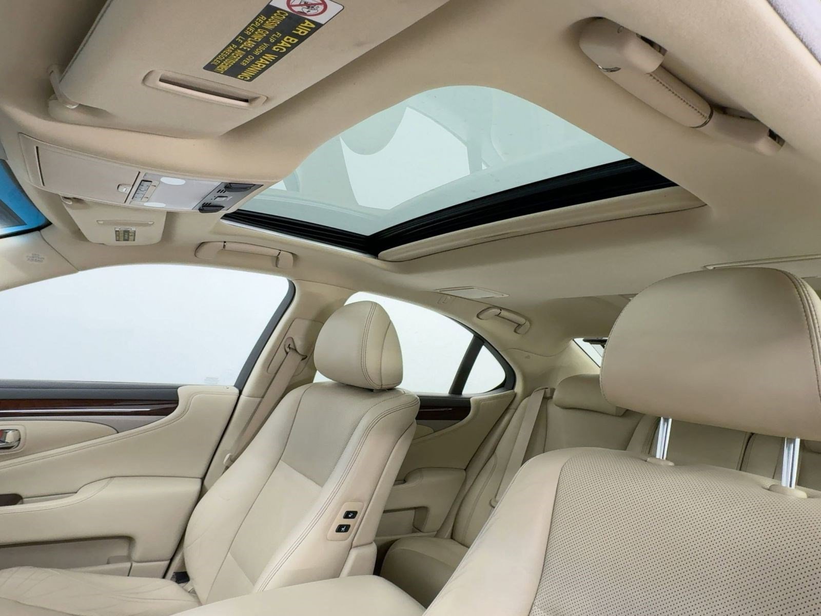 Used 2015 Lexus LS 460 w/ Comfort Package image 27