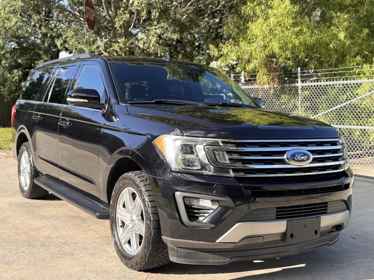 Used 2020 Ford Expedition Max XLT image 30