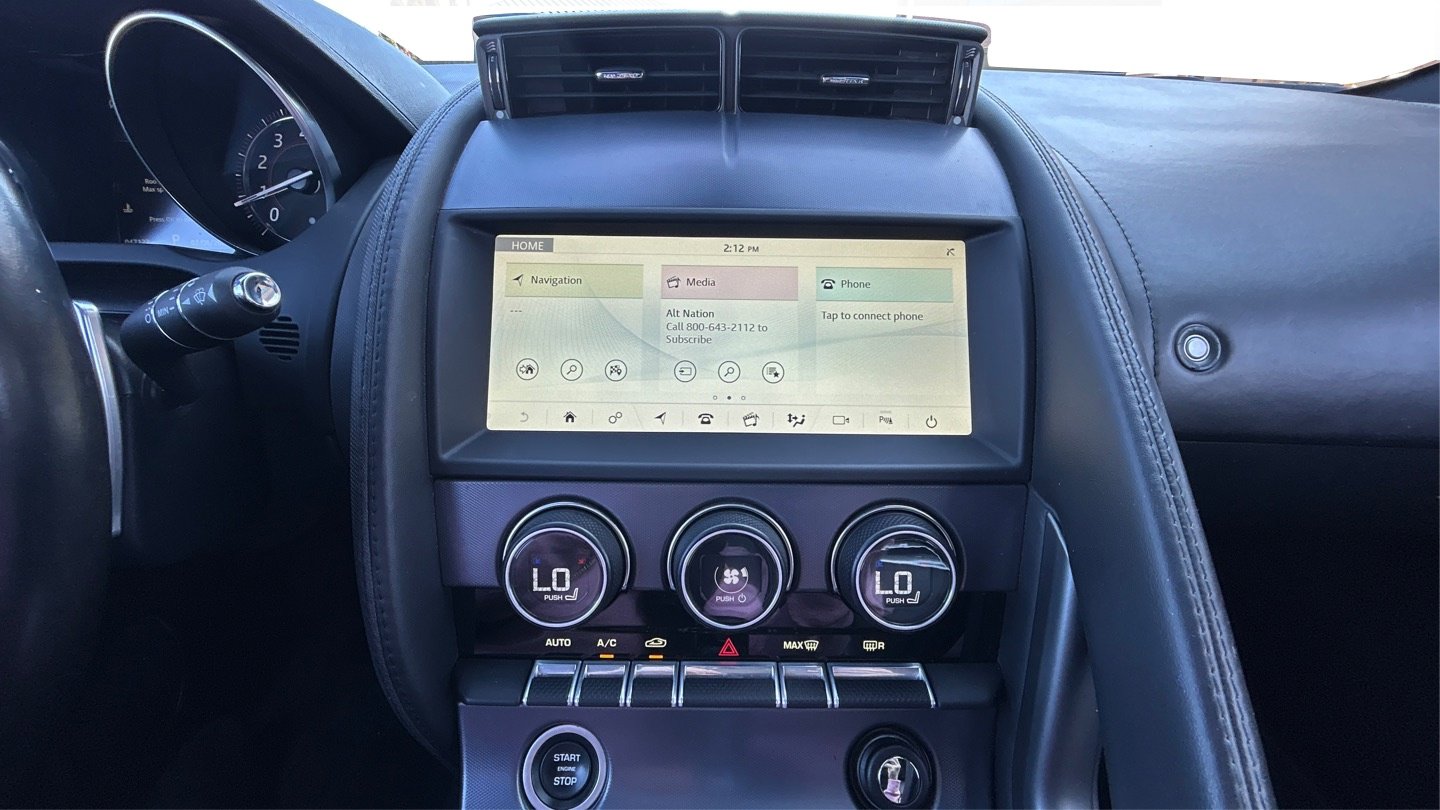 Used 2020 Jaguar F-TYPE Convertible image 16