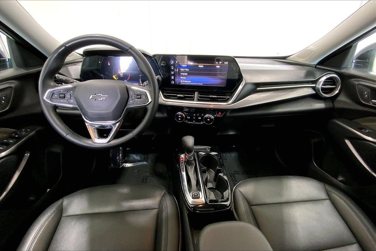 Used 2025 Chevrolet Trax ACTIV w/ Driver Confidence Package FWD image 15