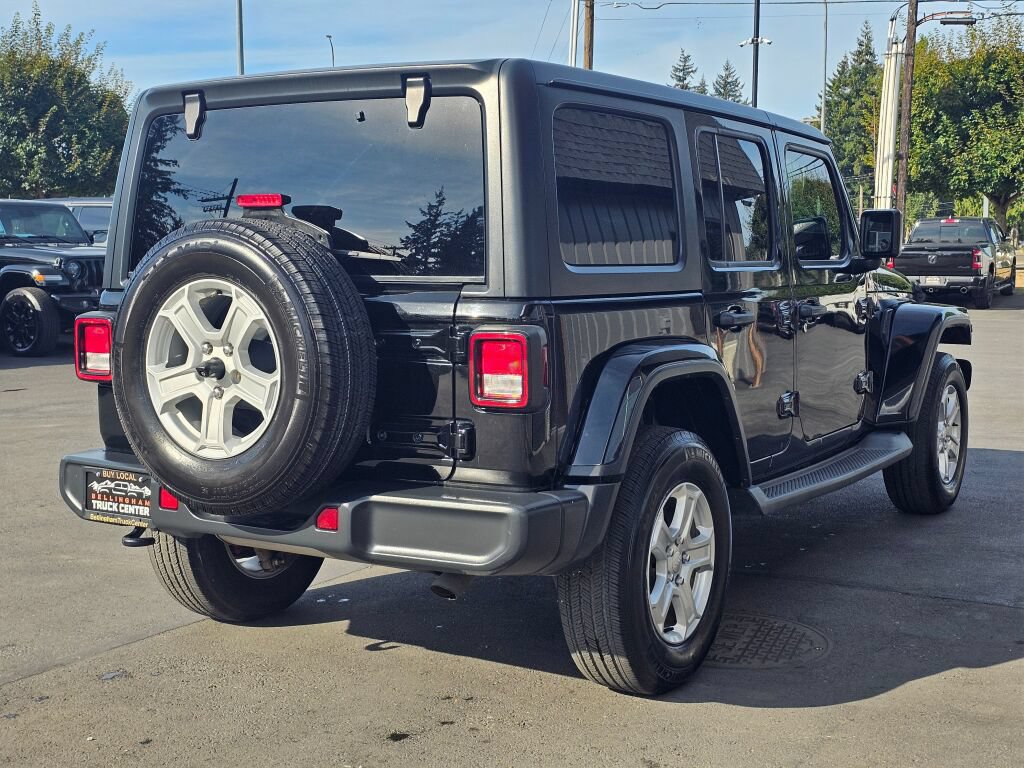 Used 2018 Jeep Wrangler Unlimited Sahara w/ Cold Weather Group AWD/4WD image 5