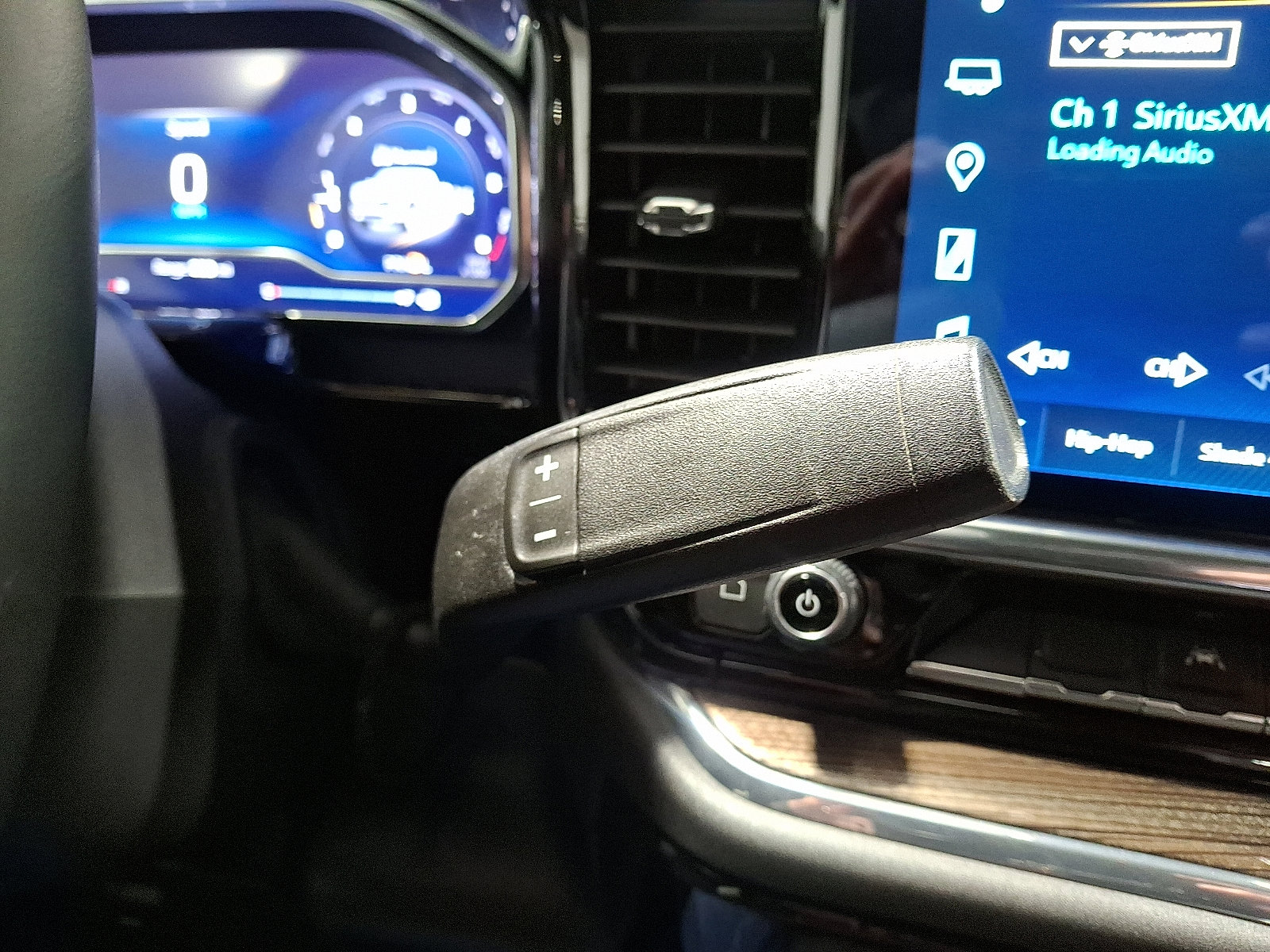 Used 2024 Chevrolet Silverado 1500 LT image 14