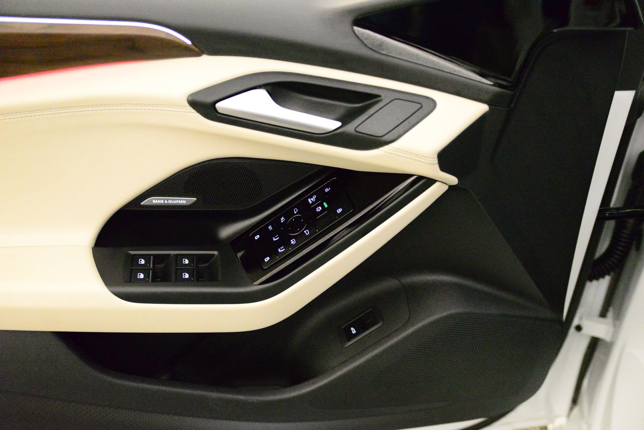 New 2025 Audi A6 e-tron Premium Plus image 10