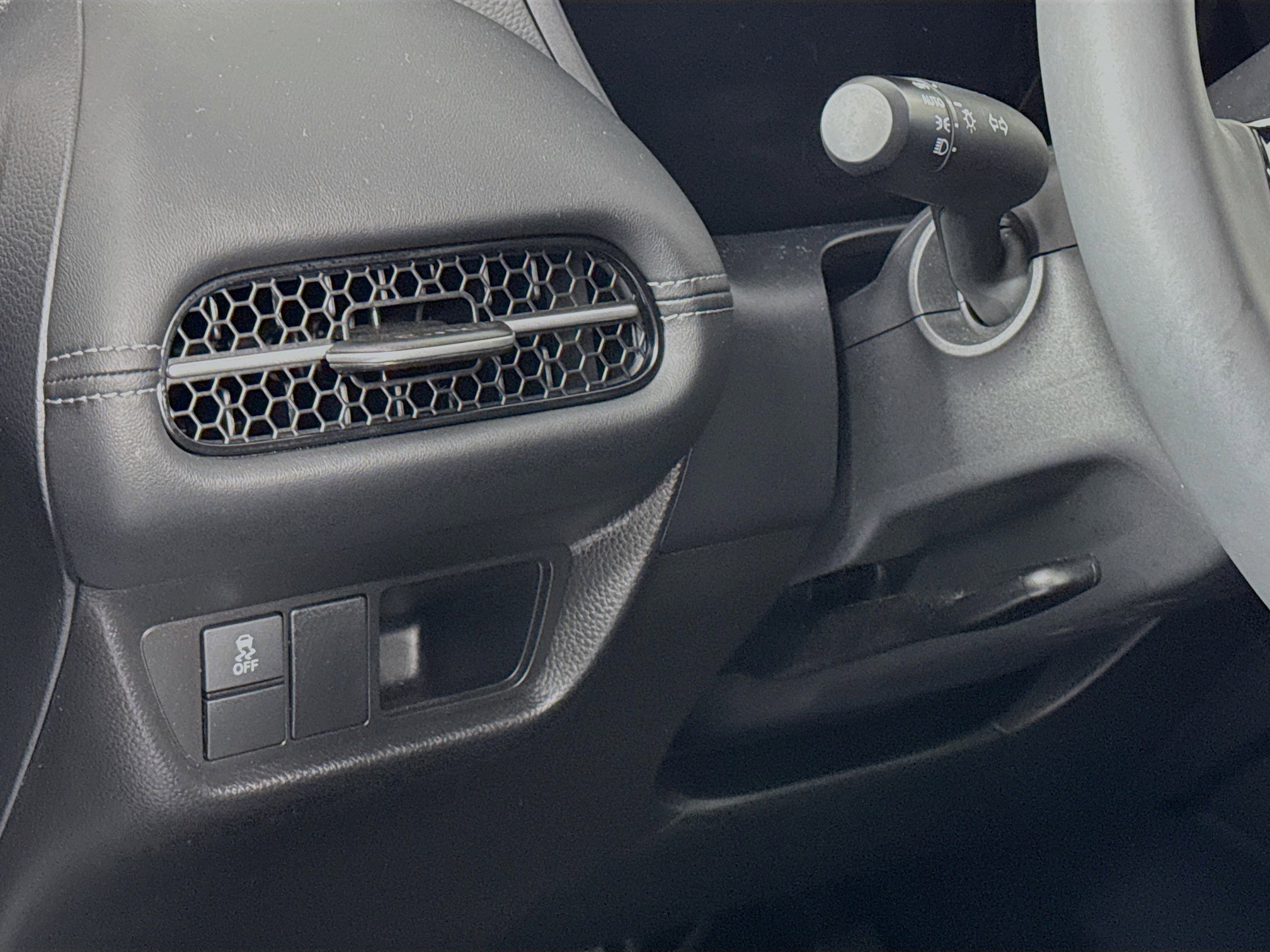 Certified 2024 Honda HR-V EX-L image 10