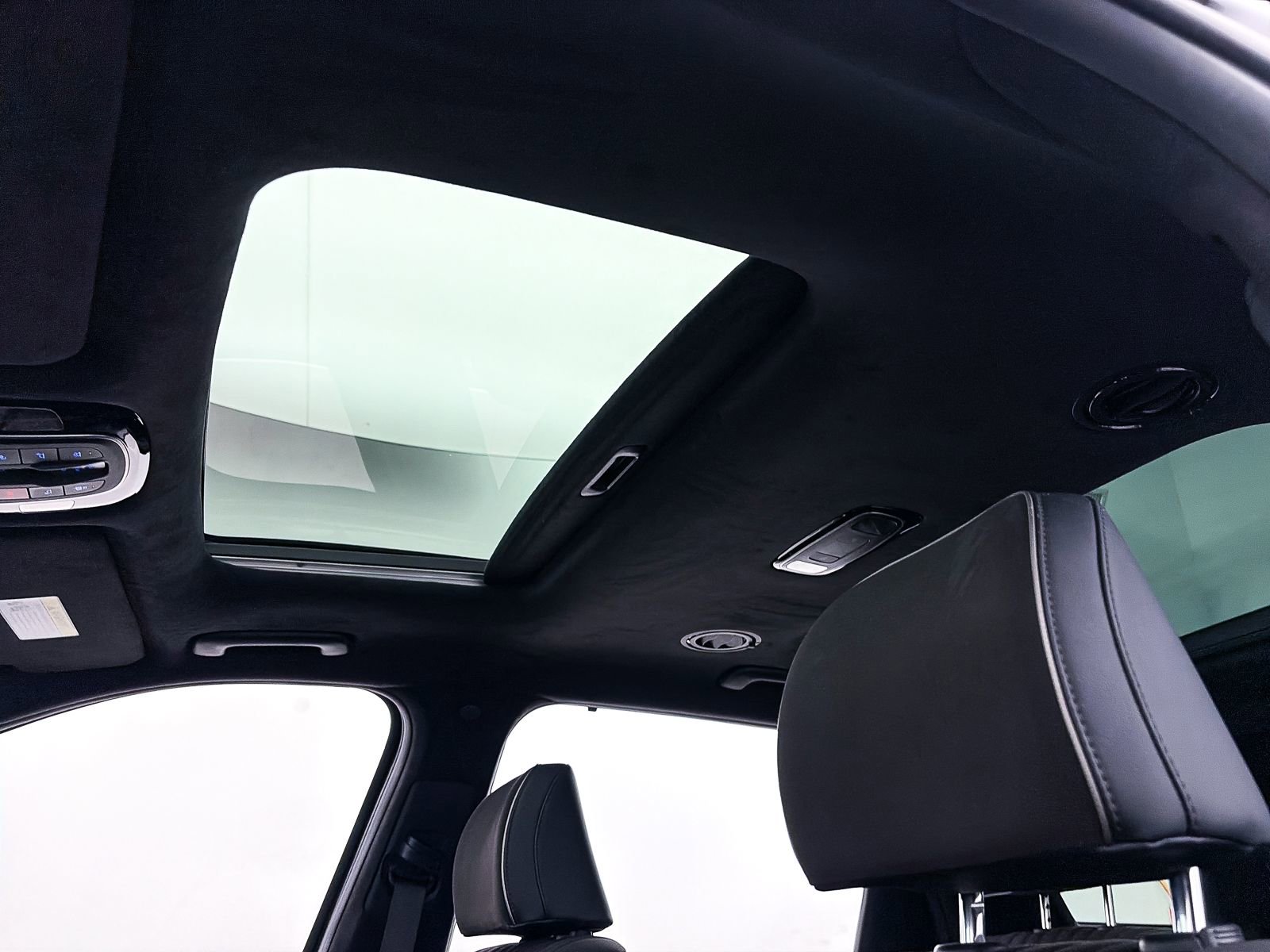 Used 2024 Hyundai Palisade Calligraphy image 3