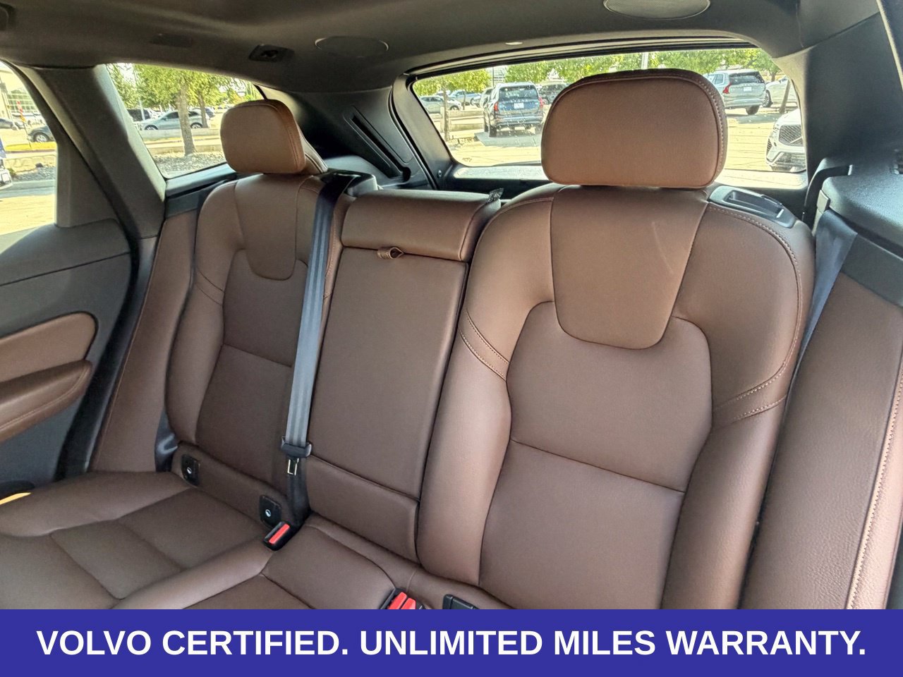 Certified 2024 Volvo XC60 T8 Plus w/ Protection Package Premier AWD/4WD image 35
