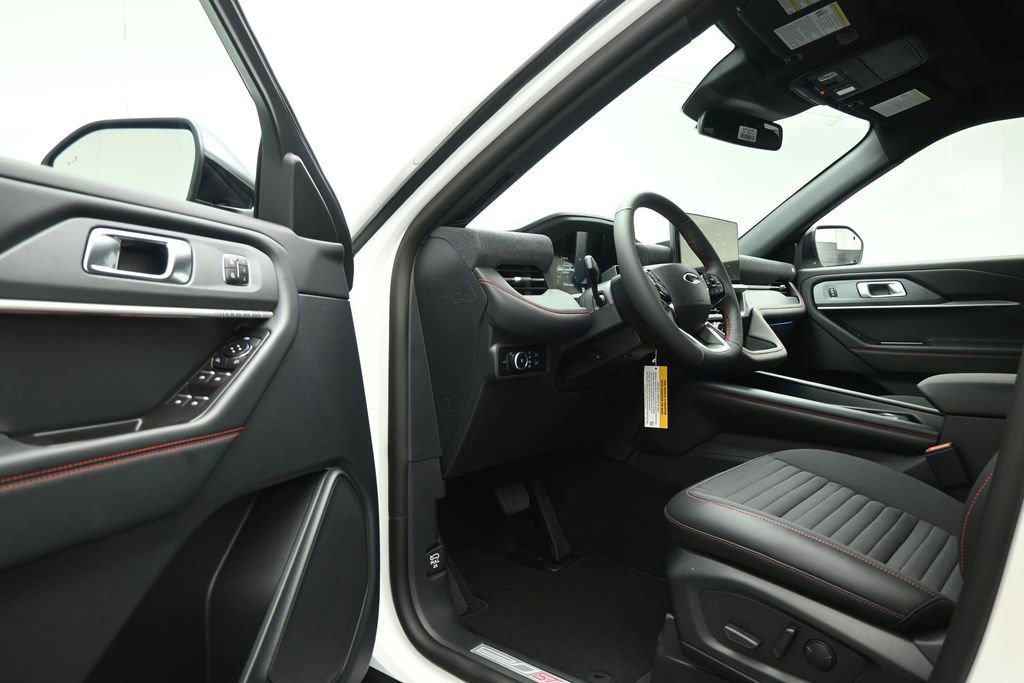 New 2026 Ford Explorer ST-Line w/ ST-Line Street Pack AWD/4WD image 8