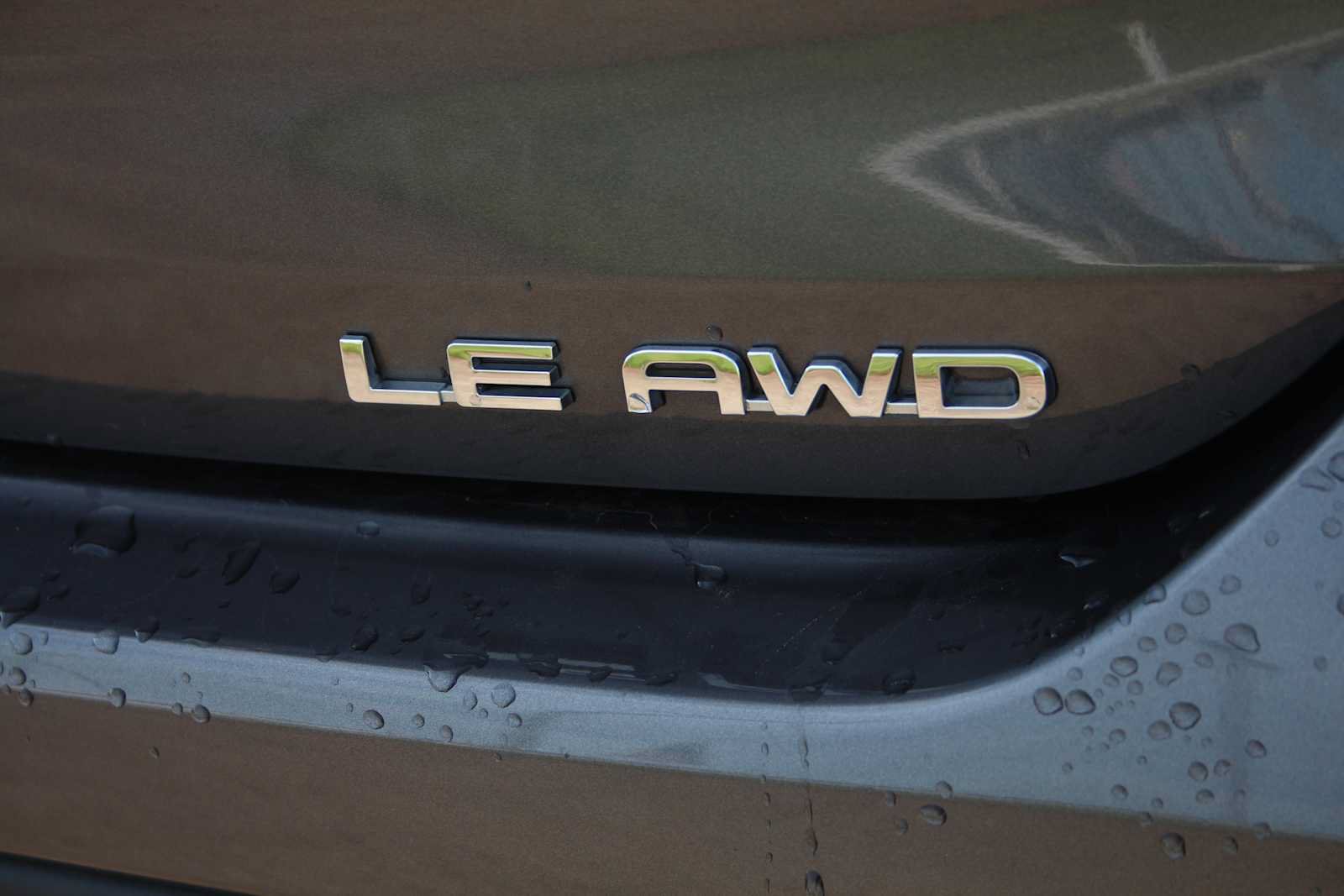 Used 2023 Toyota Highlander LE AWD/4WD image 12