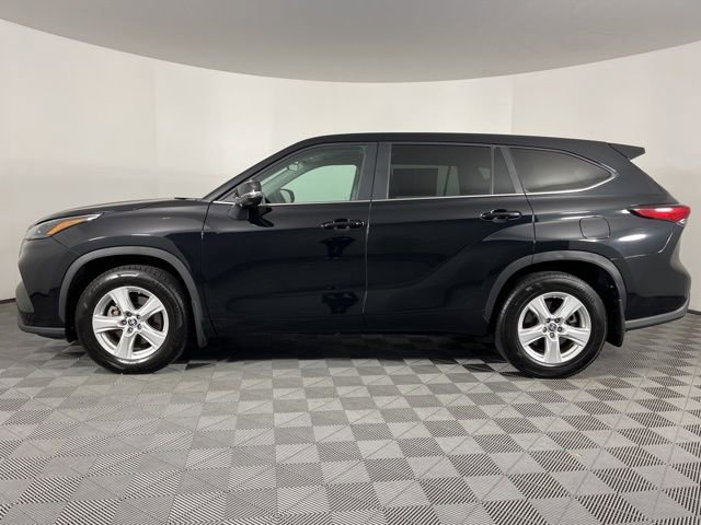 Used 2023 Toyota Highlander L image 6