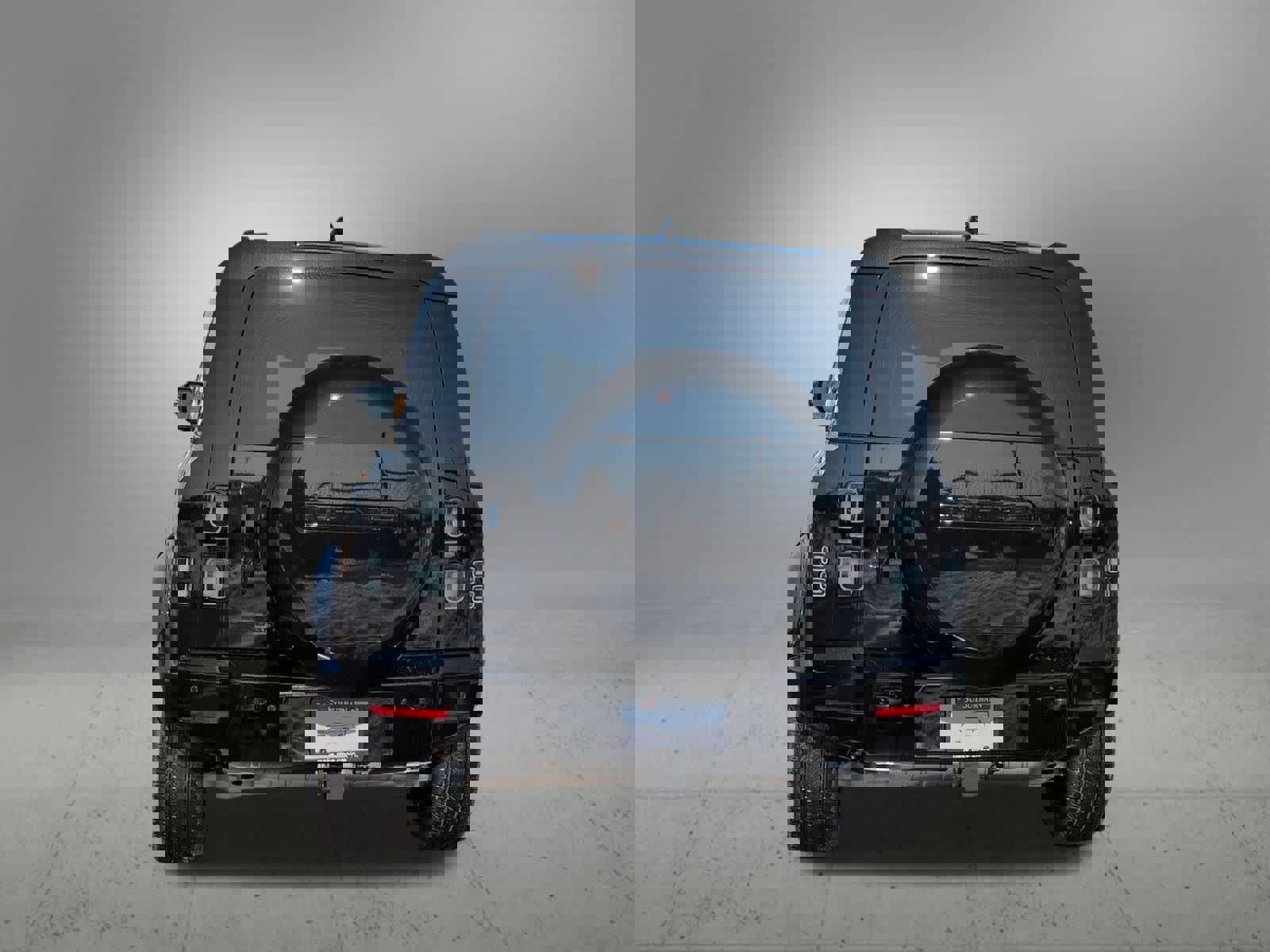 New 2026 Land Rover Defender 110 X-Dynamic SE image 5