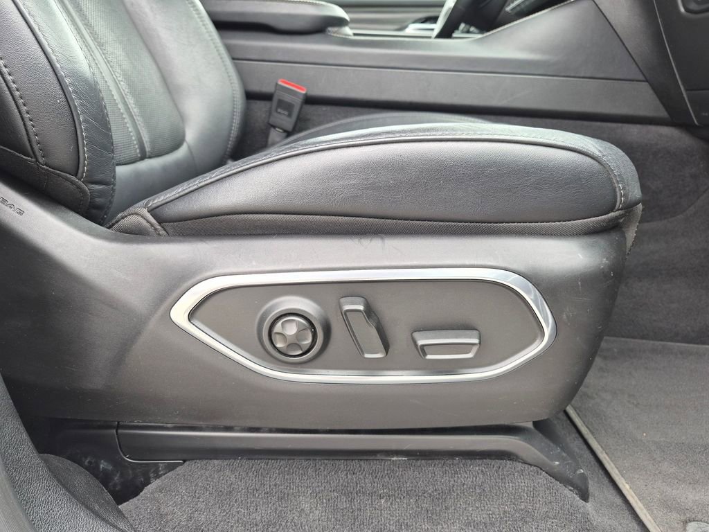 Used 2024 Jeep Wagoneer Series II w/ Flexible Seating Group RWD image 30
