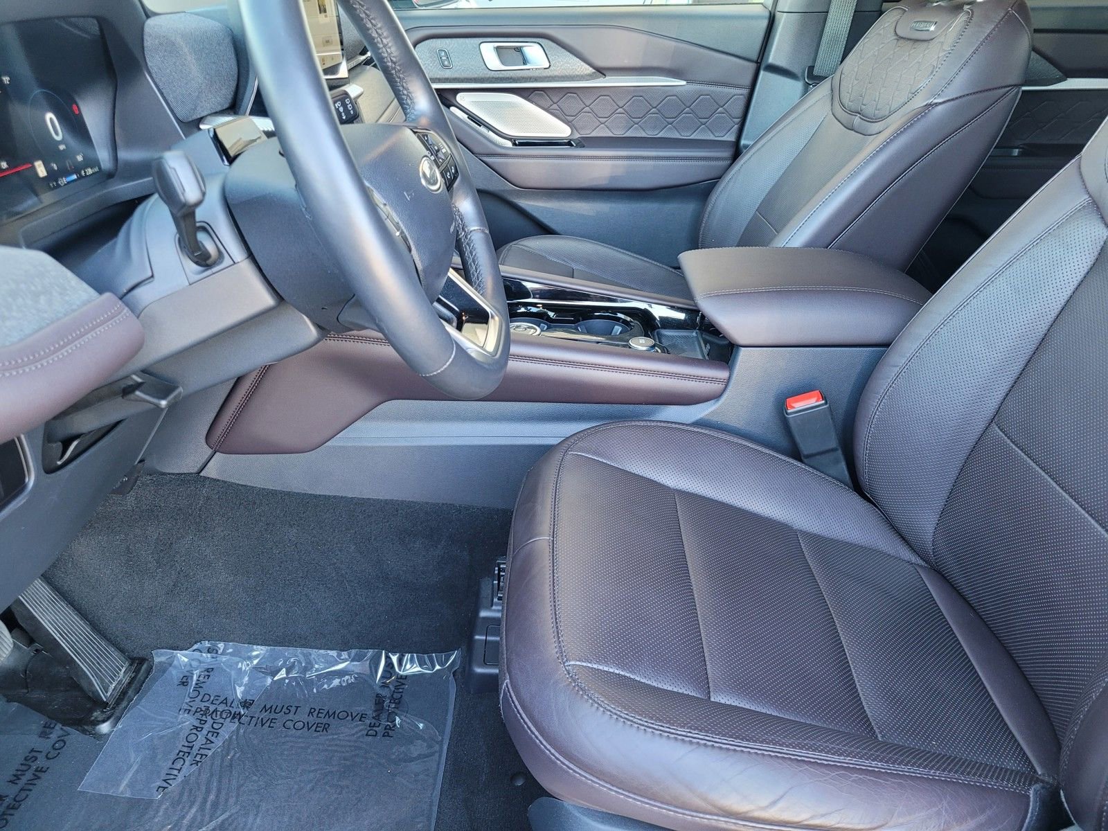 Used 2025 Ford Explorer Platinum w/ LUX Leather Package image 22