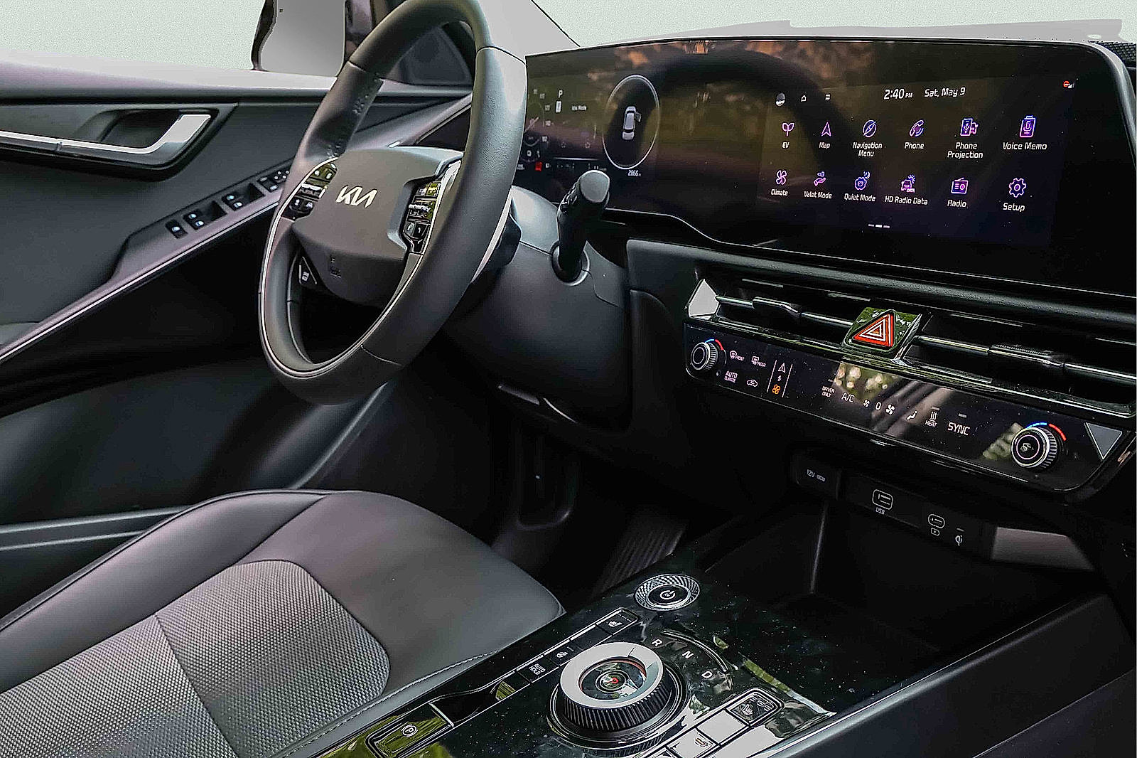 Certified 2025 Kia Niro Wind w/ Wind Preserve Package FWD image 10